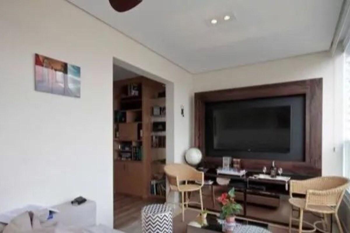 Apartamento com 4 quartos, foto 1