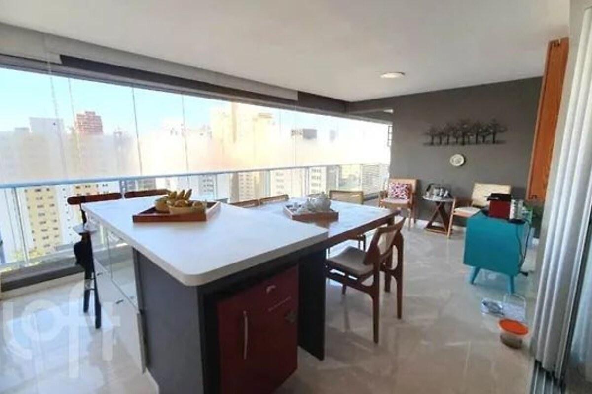 Apartamento com 4 quartos, foto 1