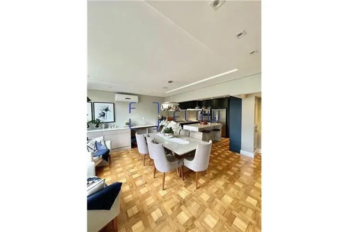Apartamento com 4 quartos, foto 1