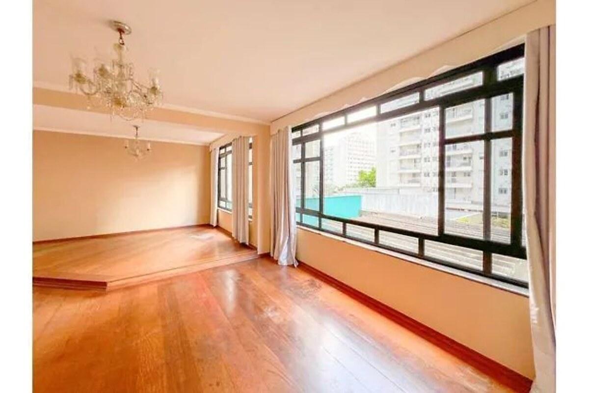 Apartamento com 4 quartos, foto 1