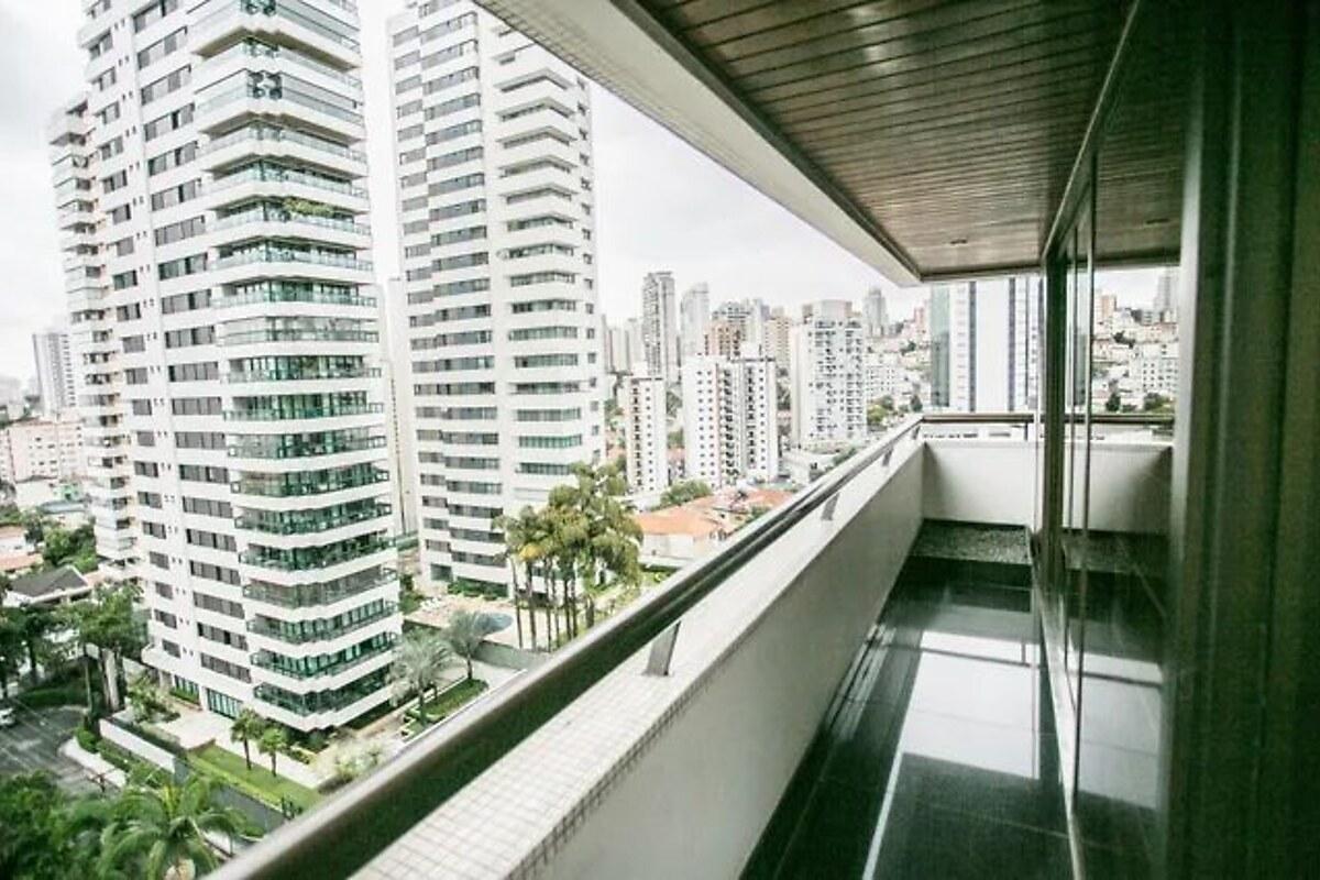 Apartamento com 4 quartos, foto 1