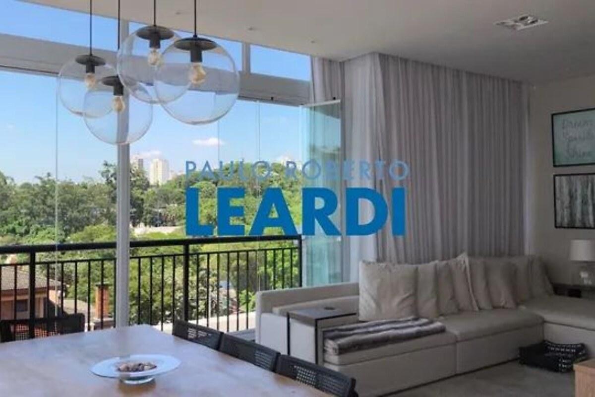 Apartamento com 4 quartos, foto 1