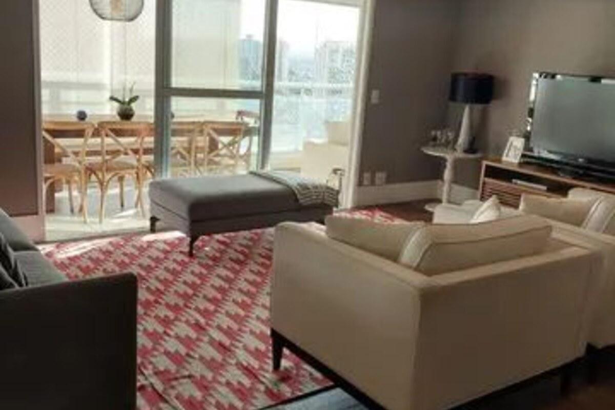 Apartamento com 4 quartos, foto 1