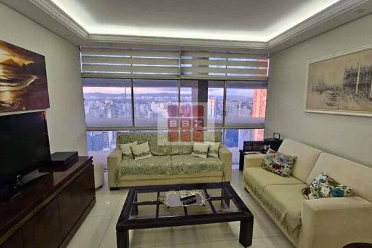 Apartamento com 4 quartos, foto 1