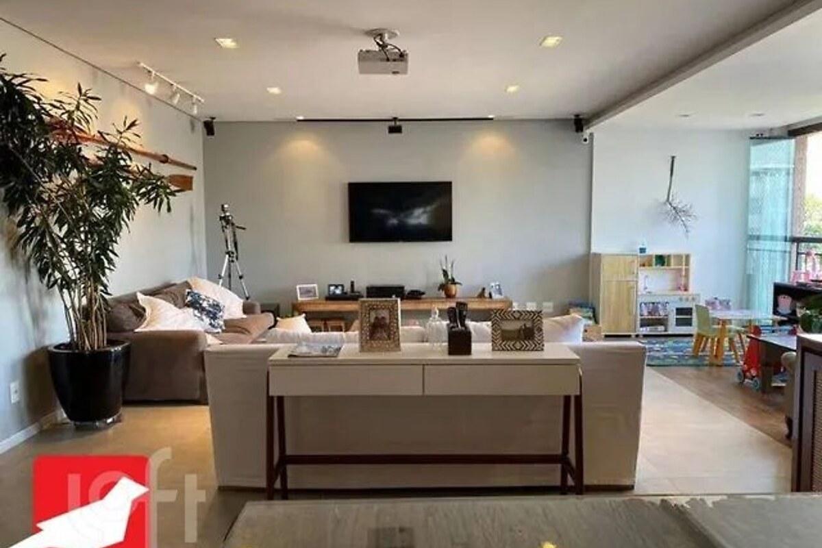 Apartamento com 4 quartos, foto 1